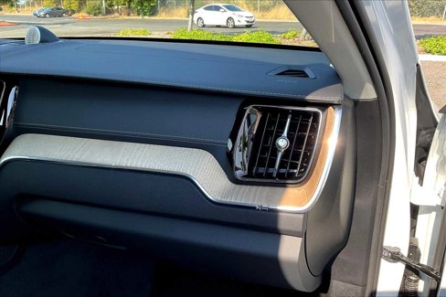 New 2026 Volvo XC60 B5 Ultra w/ Climate Package image 28