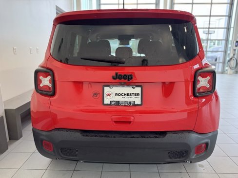 Used 2020 Jeep Renegade Altitude image 33