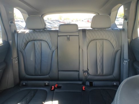 Used 2025 BMW X5 xDrive50e image 21