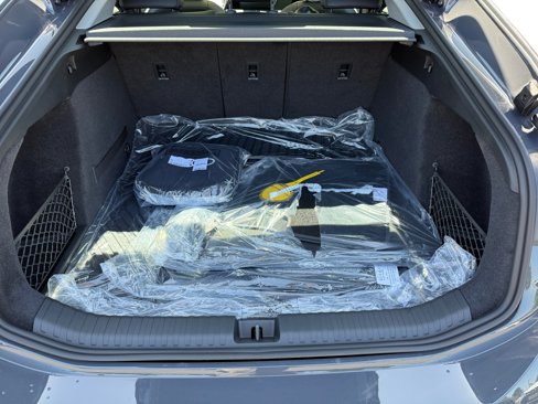 New 2025 Audi A6 e-tron Premium Plus image 17