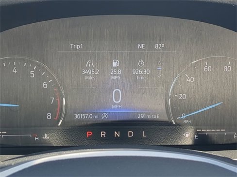 Used 2022 Ford Explorer XLT image 16