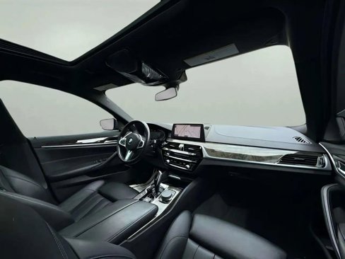 Used 2020 BMW 540i xDrive w/ M Sport Package image 32