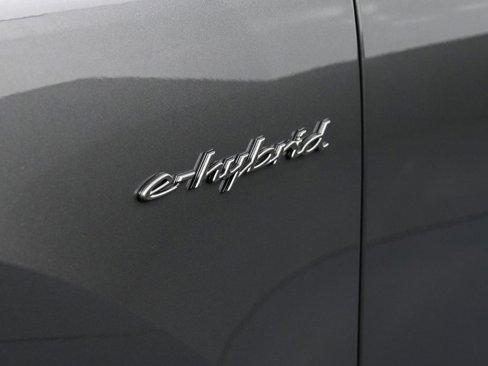 New 2025 Porsche Cayenne Turbo image 15