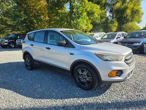 Used 2018 Ford Escape S image 3