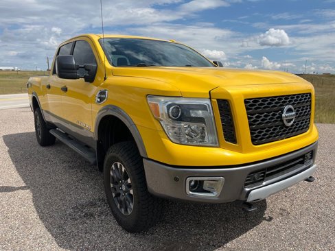 Used 2016 Nissan Titan PRO-4X w/ Pro-4x Convenience Package image 3