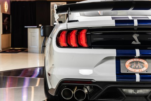 Used 2021 Ford Mustang Shelby GT500 w/ Carbon Fiber Track Pack image 33