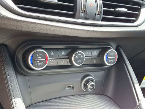 New 2025 Alfa Romeo Stelvio Tributo Italiano w/ Driving Assist Package image 12