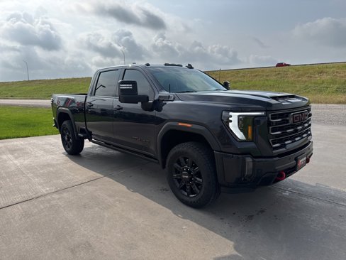 Used 2024 GMC Sierra 2500 AT4 w/ AT4 Premium Plus Package image 4