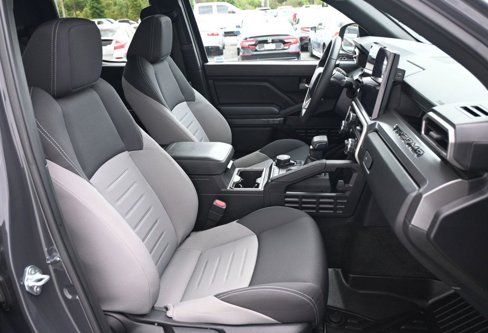 Used 2024 Toyota Tacoma TRD Off-Road image 18