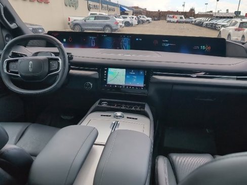 Used 2025 Lincoln Navigator L Reserve w/ Jet Appearance Package image 23
