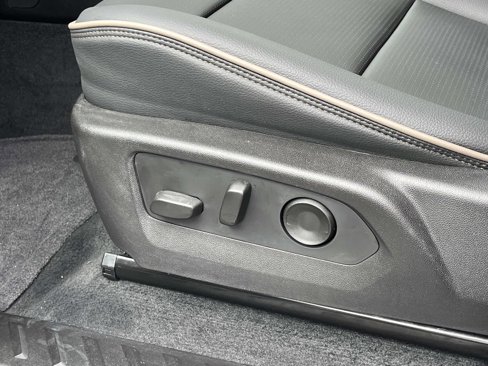 New 2026 GMC Canyon Denali image 24