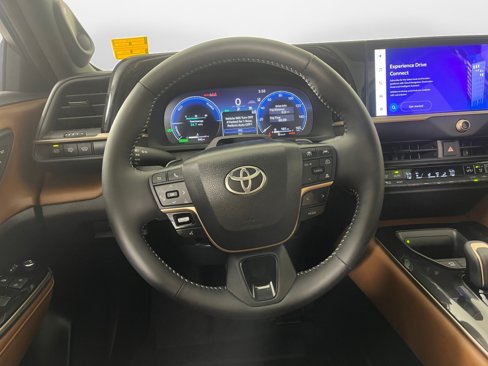 Certified 2025 Toyota Crown Signia image 12
