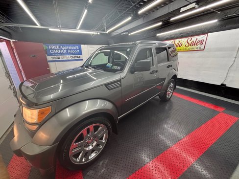 Used 2011 Dodge Nitro Heat image 2