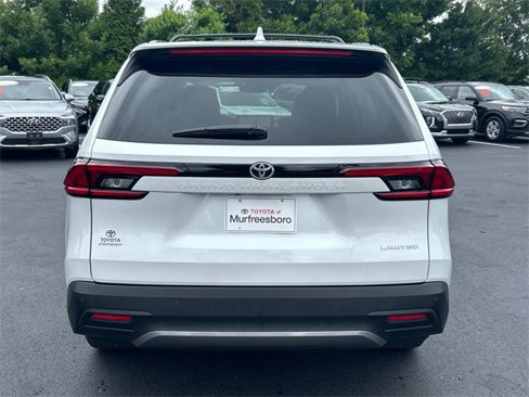 Used 2025 Toyota Grand Highlander FWD image 5