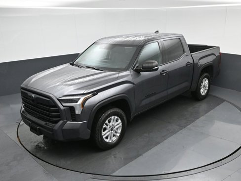 Used 2022 Toyota Tundra SR5 w/ SR5 Convenience Package image 67