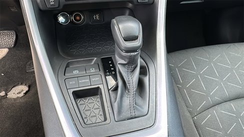 Used 2024 Toyota RAV4 XLE image 12