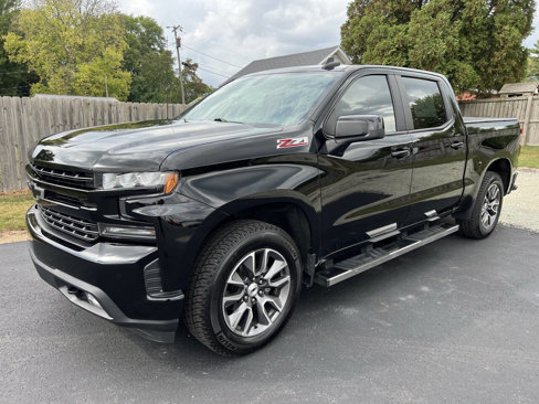 Used 2021 Chevrolet Silverado 1500 RST image 2