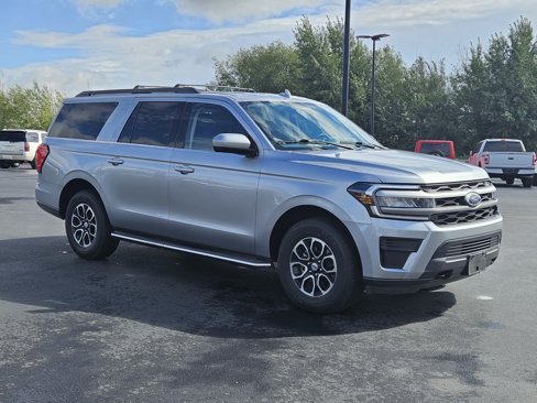 Used 2023 Ford Expedition Max XLT image 9