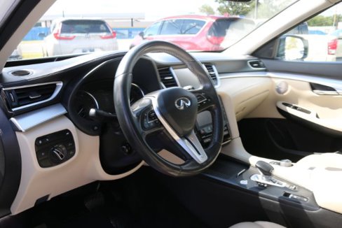 Used 2019 INFINITI QX50 Essential w/ Premium Heat Package image 17