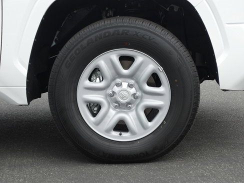 New 2026 Toyota Tundra SR image 4