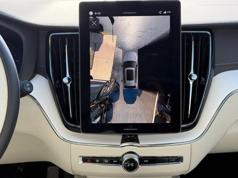 New 2026 Volvo XC60 T8 Ultra image 8