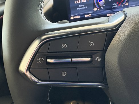 New 2026 Chevrolet Traverse Z71 w/ Driver Confidence Package image 21