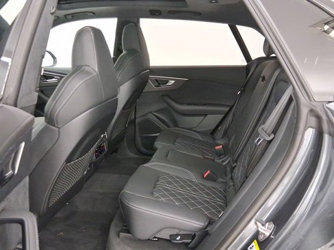 New 2026 Audi SQ8 Prestige image 13