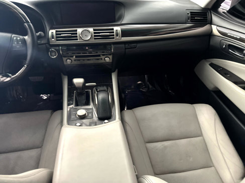Used 2016 Lexus LS 460 w/ Comfort Package image 38