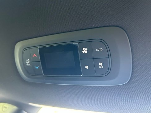 New 2025 Chrysler Pacifica Select image 33