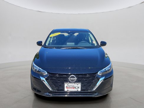 Used 2025 Nissan Sentra SV image 24