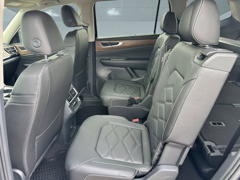 New 2026 Volkswagen Atlas SE image 12