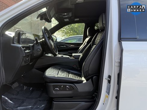 Used 2022 Cadillac Escalade Sport Platinum image 13