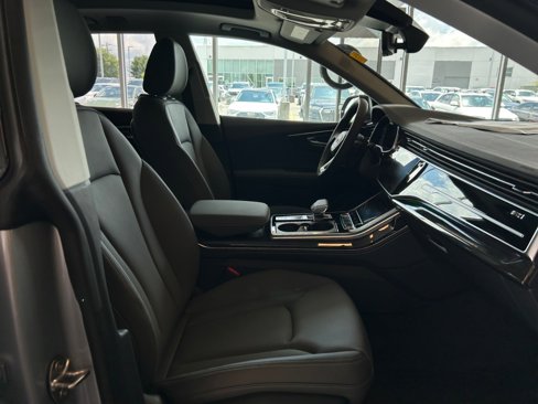 New 2025 Audi Q8 Premium Plus image 28