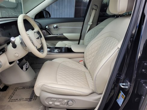 Used 2023 Genesis GV60 Performance image 17