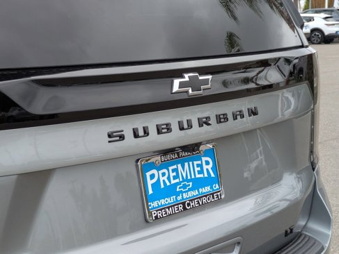 New 2026 Chevrolet Suburban LT image 27