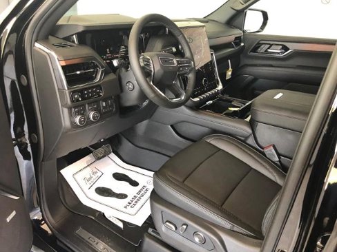 New 2025 GMC Yukon Denali w/ Sun & Power Step Package image 5