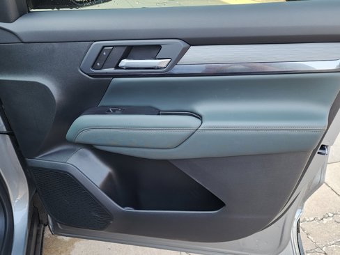 New 2026 GMC Terrain AT4 w/ Convenience Package III image 37