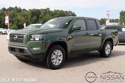 Used 2024 Nissan Frontier SV w/ SV Convenience Package image 3