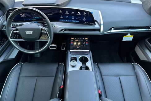 New 2026 Cadillac Vistiq Platinum image 13