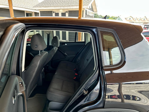 Used 2017 Volkswagen Tiguan S image 36