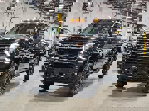 Used 2024 Chevrolet Silverado 2500 High Country w/ High Country Premium Package image 5