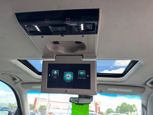 Used 2018 GMC Yukon SLT w/ Open Road Package image 25