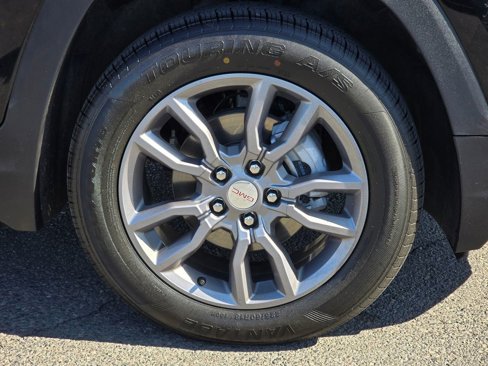 Used 2024 GMC Terrain SLT image 11