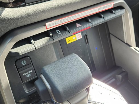 New 2025 Toyota Tundra Limited image 28