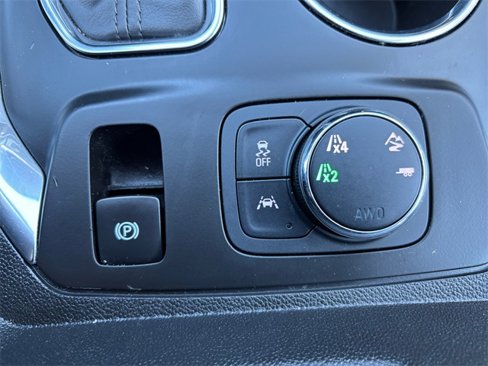 Used 2020 Chevrolet Traverse Premier image 26