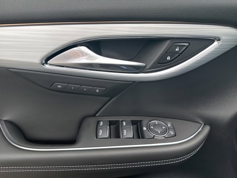 New 2025 Buick Envision Avenir image 9