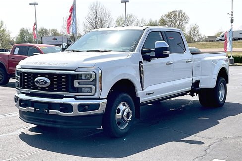 New 2025 Ford F350 Lariat w/ Lariat Ultimate Package image 2