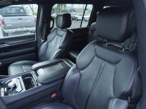 Used 2024 Jeep Wagoneer Series II w/ Flexible Seating Group image 22