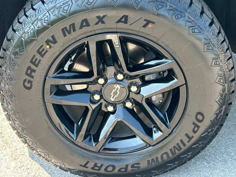 Used 2021 Chevrolet Silverado 1500 LT Trail Boss w/ Convenience Package II image 9