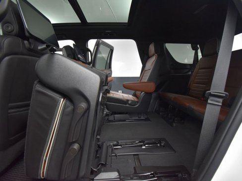 Used 2023 GMC Yukon Denali Ultimate image 46